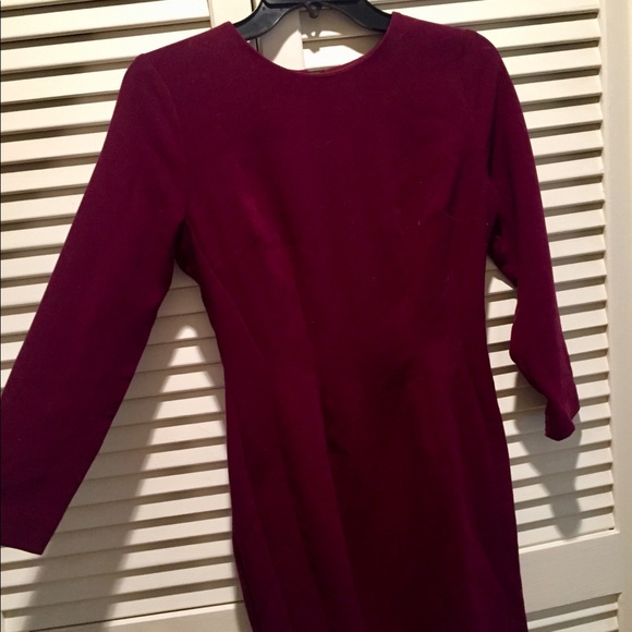 Maroon three quarter sleeve zip up fitted dress - Picture 3 of 3